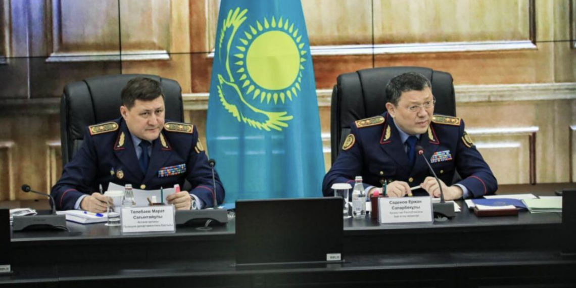 Глава МВД провел совещание в департаменте полиции Астаны