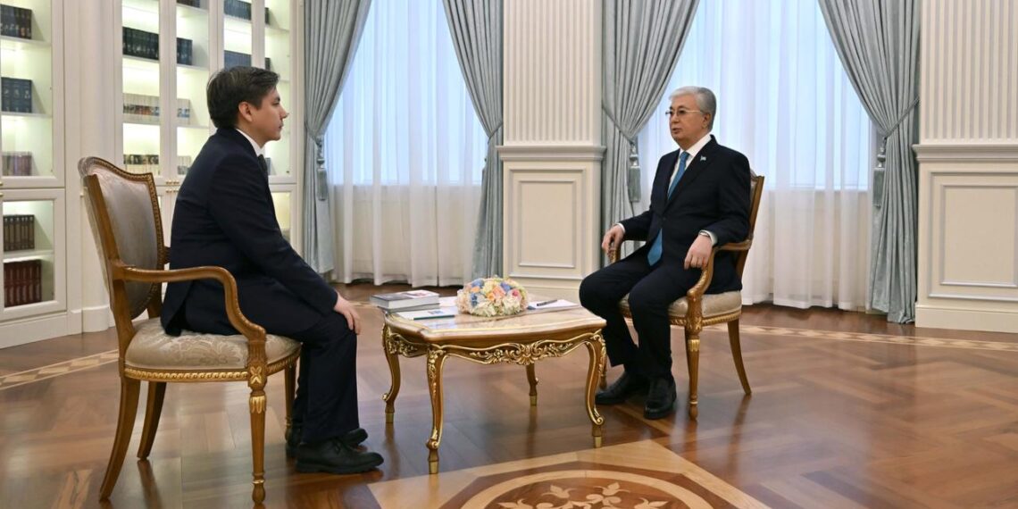 Глава государства назвал Россию непобедимой в военном плане