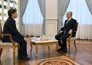 Глава государства назвал Россию непобедимой в военном плане