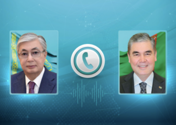 Касым-Жомарт Токаев провел телефонный разговор с Председателем Халк Маслахаты Туркменистана