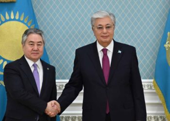 Глава государства принял министра иностранных дел Кыргызстана