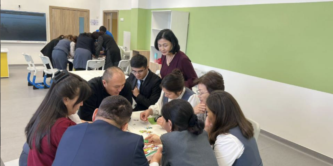 Порядка 1,5 тысячи педагогов поучаствовали в семинаре по развитию комфортных школ