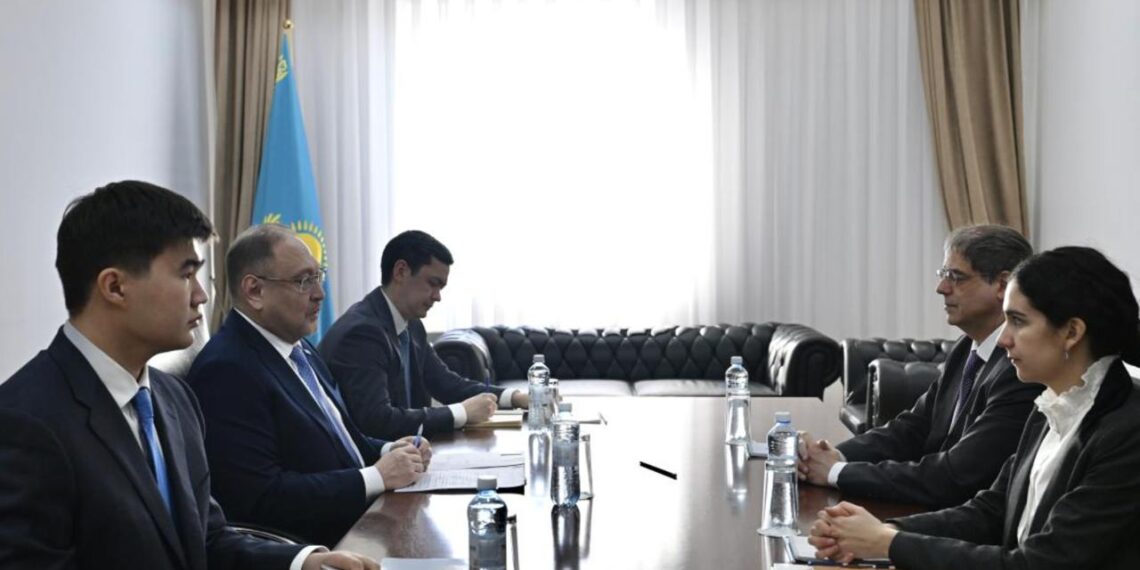 В МИД РК состоялось обсуждение вопросов сотрудничества с Испанией