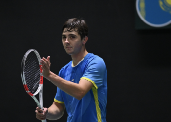 Теннисист Александр Шевченко одержал первую победу в составе сборной Казахстана