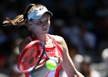 Елена Рыбакина вышла в четвертьфинал турнира по теннису в Дубае