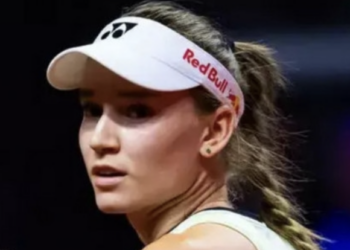 Теннисистка Елена Рыбакина пробилась в четвертьфинал турнира в Катаре