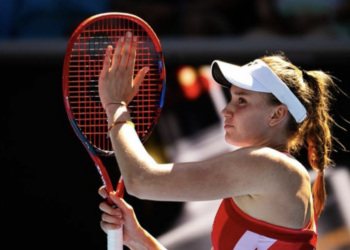 Первая ракетка Казахстана Елена Рыбакина вышла в полуфинал турнира в ОАЭ