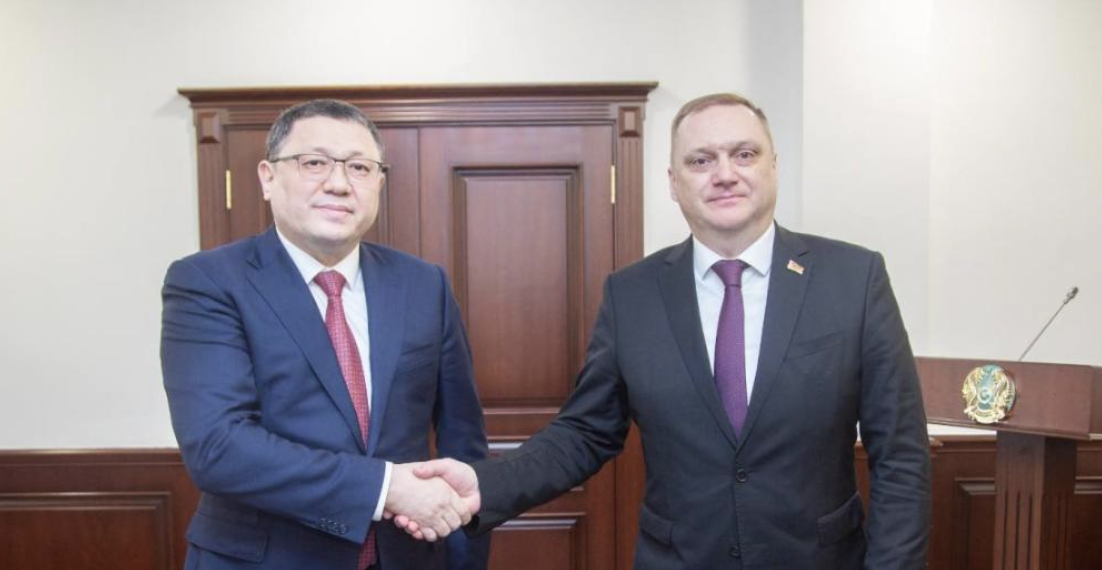 Глава МВД Казахстана обсудил с представителями СК Беларуси сотрудничество в сфере правопорядка