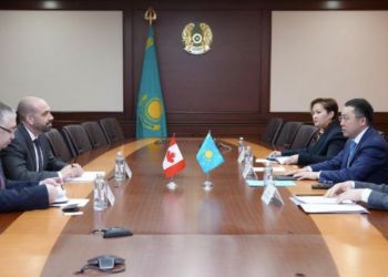 Глава Минтранспорта Казахстана принял посла Канады