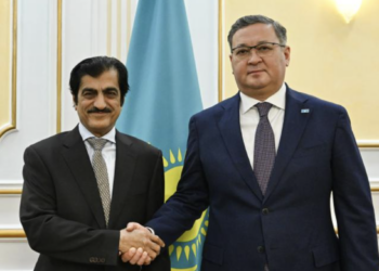 Глава МИД Казахстана провел встречу с послом Катара