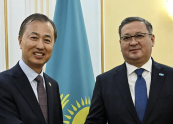 Мурат Нуртлеу провел встречу с послом Республики Корея