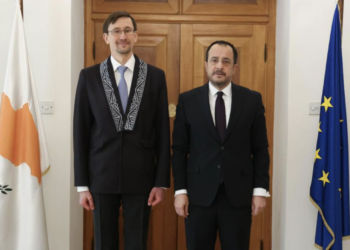 Посол Казахстана вручил верительные грамоты президенту Кипра