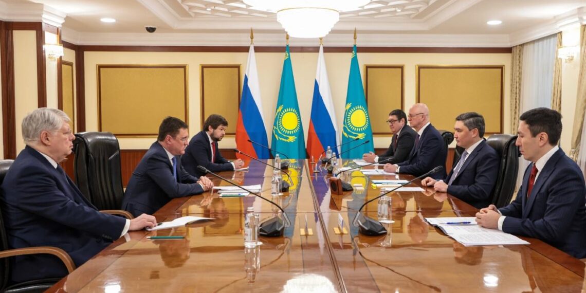 Олжас Бектенов провел встречу с заместителем председателя Правительства России
