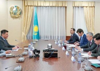 Министр нацэкономики РК провел встречу с главой миссии МВФ в Казахстане