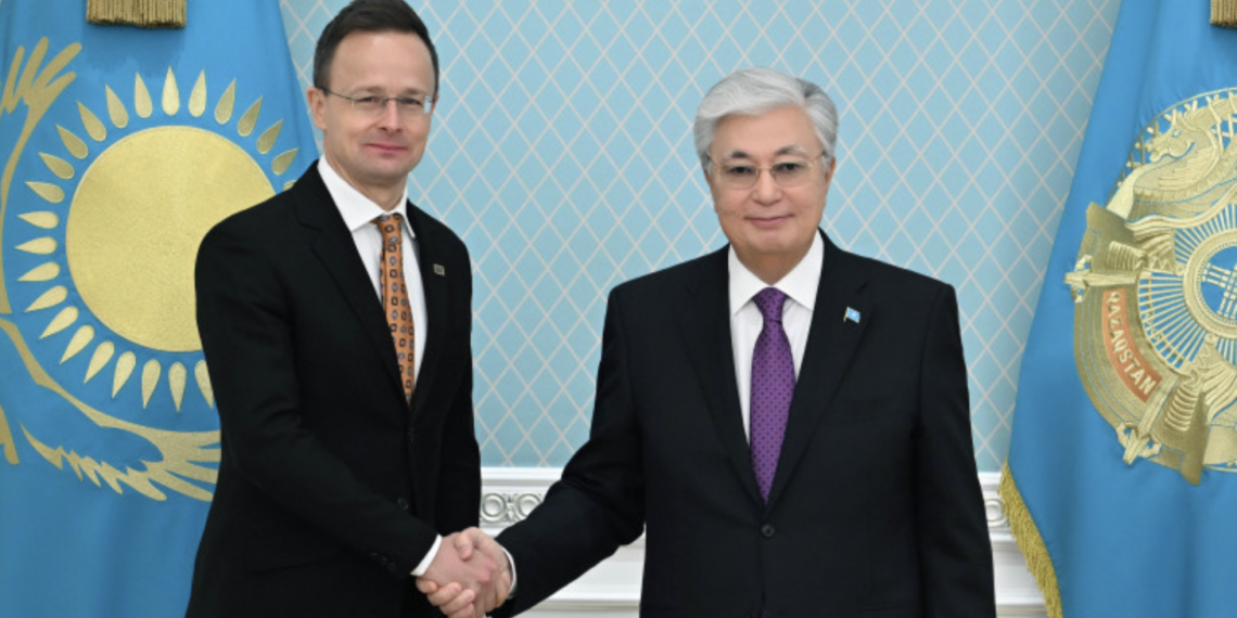 Касым-Жомарт Токаев провел встречу с главой МИД Венгрии