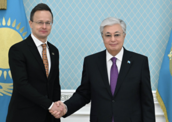 Касым-Жомарт Токаев провел встречу с главой МИД Венгрии
