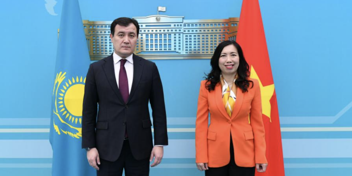 Казахстан и Вьетнам провели очередной раунд политических консультаций