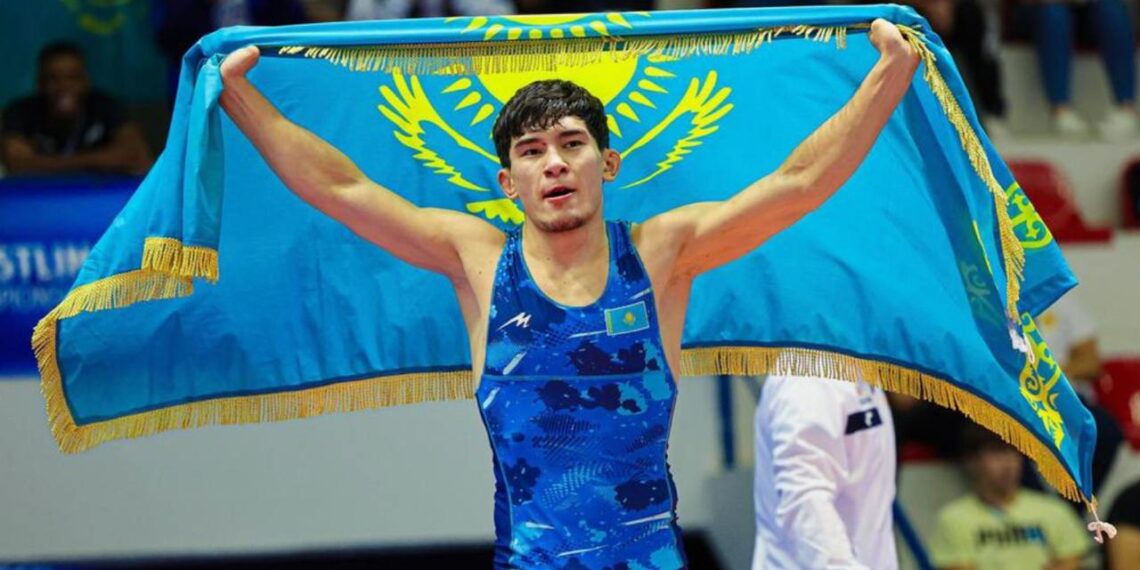 Борец Султан Асетулы пробился в полуфинал чемпионата Азии