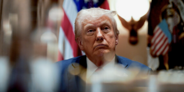 Bloomberg: Вашингтон приостановил оказание военной помощи Киеву