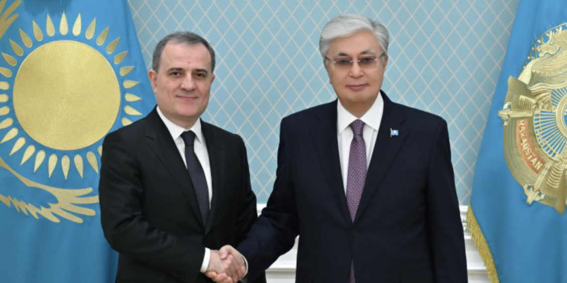 Президент Казахстана провел встречу с главой МИД Азербайджана