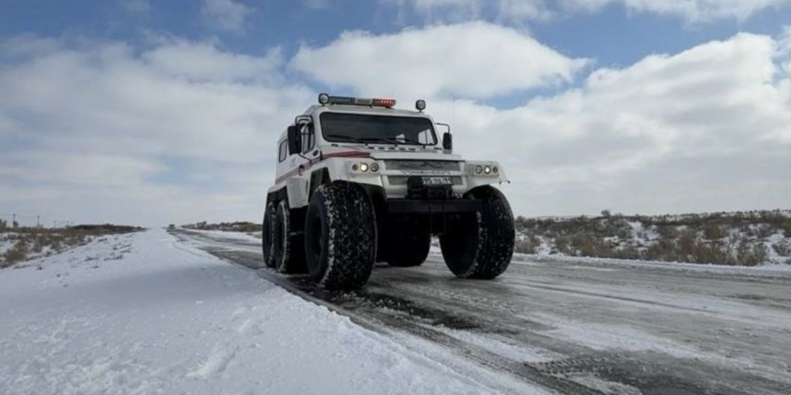 Силами МЧС за праздничные дни из снежных заносов спасено и эвакуировано более 300 человек