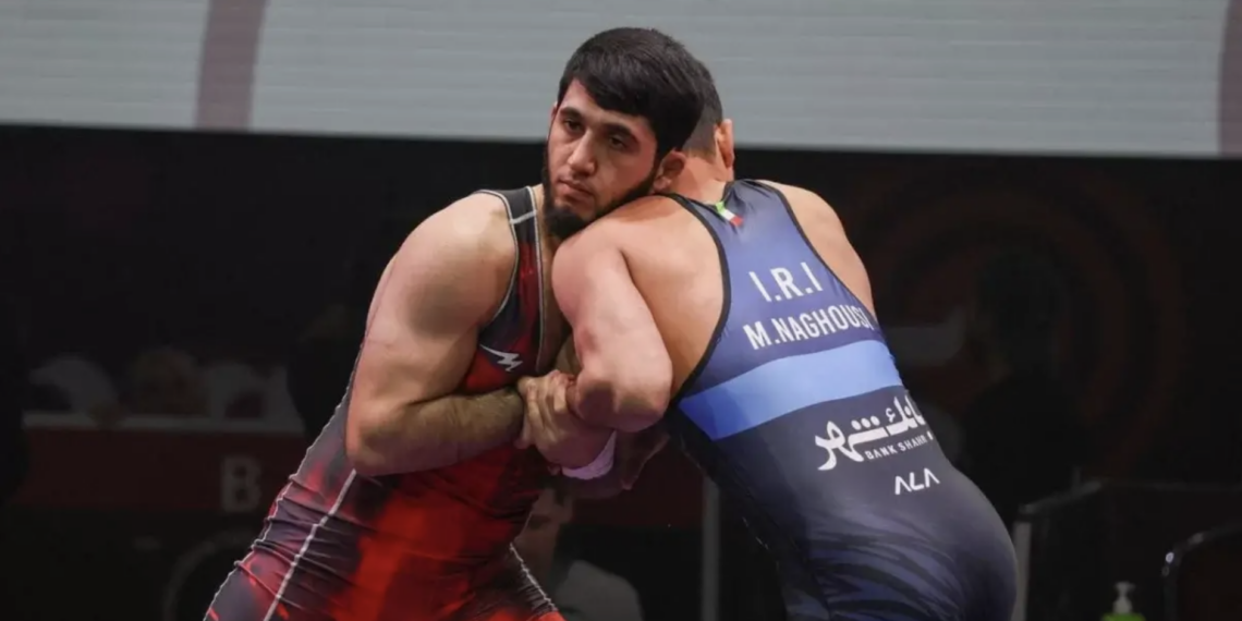 Казахстанский борец стал серебряным призером чемпионата Азии