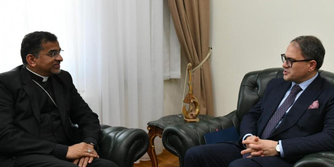 В МИД РК обсудили перспективы взаимодействия со Святым Престолом