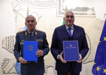 Министр обороны Казахстана провел в Риме встречу с итальянским коллегой