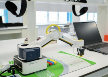 Почти одна тысяча школ Казахстана оборудована современными предметными кабинетами