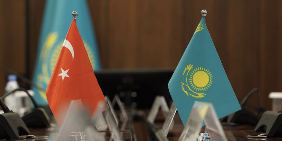 Глава Минтранспорта РК провел встречу с председателем правления турецкой компании «Çalık Holding»