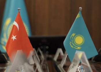 Глава Минтранспорта РК провел встречу с председателем правления турецкой компании «Çalık Holding»