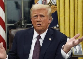 Трамп раскритиковал Зеленского за действия во время конфликта на Украине