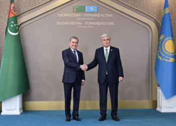 Состоялась неформальная встреча главы государства с председателем Халк Маслахаты Туркменистана