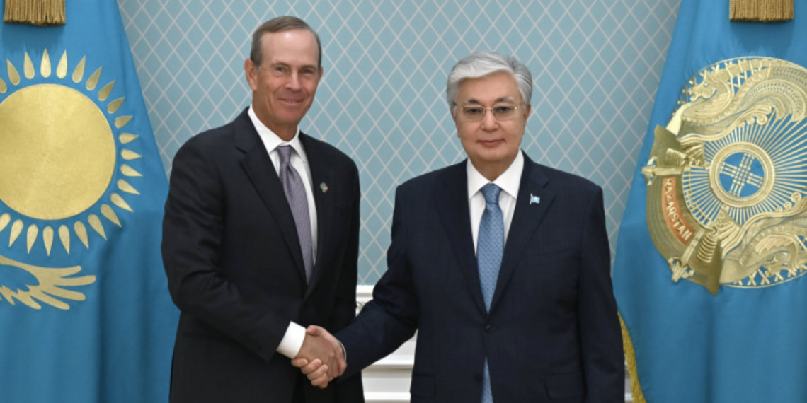 Токаев принял председателя совета директоров корпорации Chevron