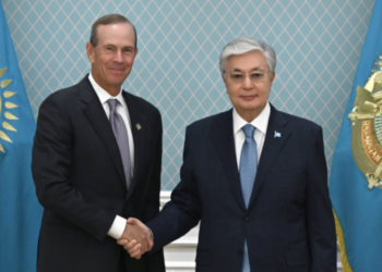 Токаев принял председателя совета директоров корпорации Chevron