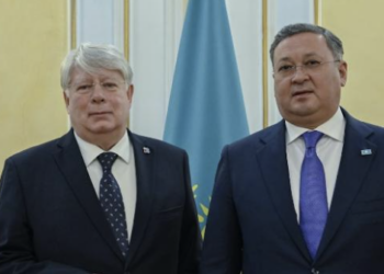 Министр иностранных дел Казахстана принял посла России