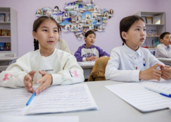 Глава Минпросвещения РК открыл новую музыкальную школу в ВКО