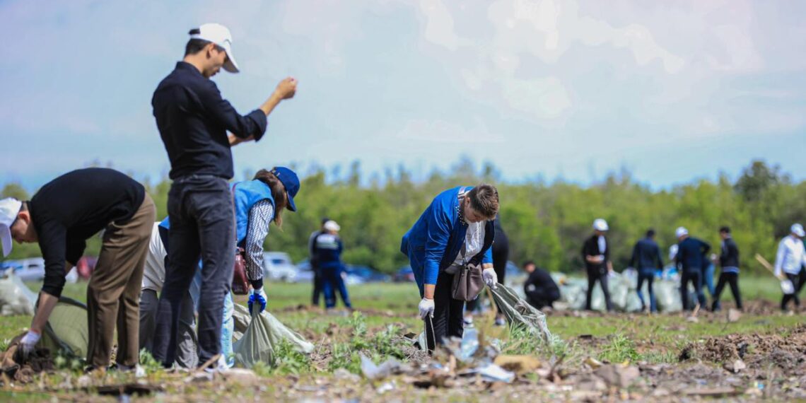В рамках акции «Чистые берега» собрано 6 тысяч тонн мусора