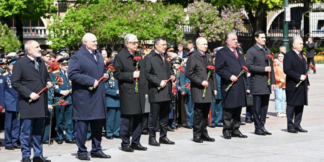 Токаев примет участие в торжественных мероприятиях в Москве ко Дню Победы