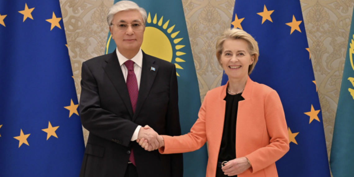 Казахстанский лидер провел встречу с президентом Еврокомиссии