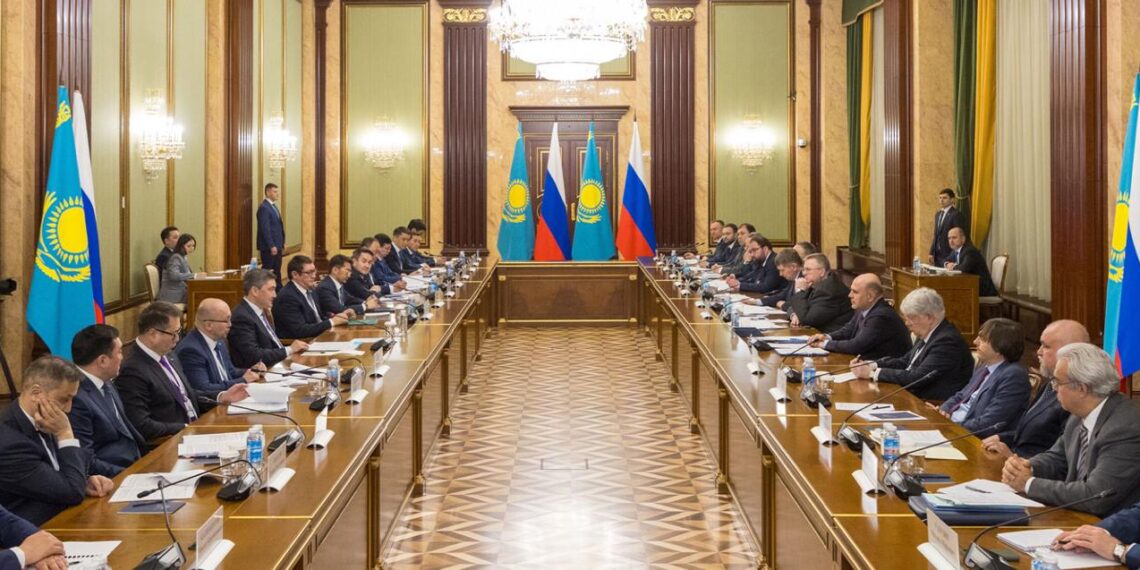 Олжас Бектенов и Михаил Мишустин обсудили вопросы торгово-экономического сотрудничества