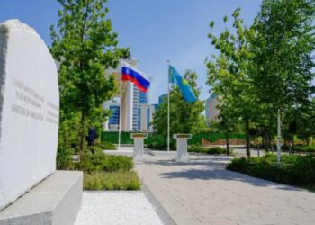 В Астане открыли Аллею вечной дружбы Казахстана и России