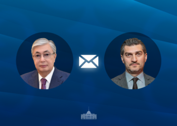 Глава государства поздравил президента Грузии с Днем независимости