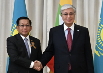 Токаев встретился с премьер-министром Мьянмы Мин Аун Хлайном