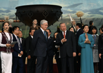 Президент Казахстана и генсек ЦК Коммунистической партии Вьетнама посетили выставку «Этноаул»