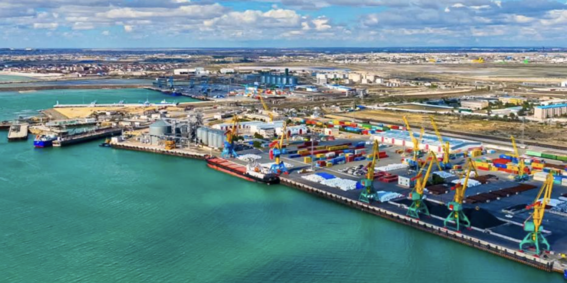 В акватории порта Актау проведут дноуглубительные работы