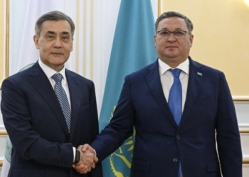 Мурат Нуртлеу провел встречу с генеральным секретарем ШОС