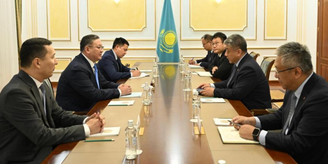 Глава МИД Казахстана провел встречу с руководством компании «CITIC Construction»