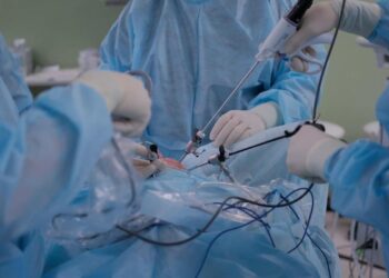 Лучшие хирурги из Казахстана и России провели успешные операции детям с тяжелыми заболеваниями ЖКТ