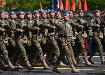 Вклад Казахстана в Победу: парадный расчет в Москве как символ памяти поколений